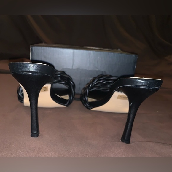 Rags to Riches Heels- Black Size: 11 USA - Picture 5 of 9